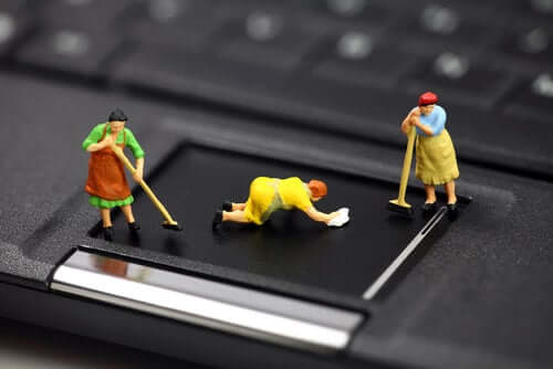 8 Simple Ways to Spring Clean Your Tech