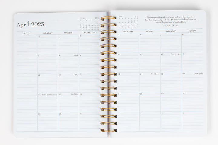 momAgenda Desktop Spiral 2024-25 Academic Planner