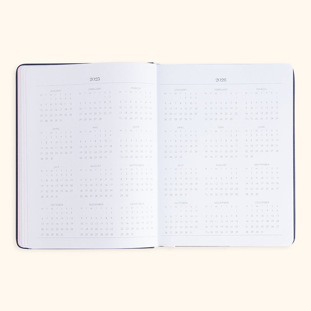 momAgenda Desktop 18-Month Planner 2025–26