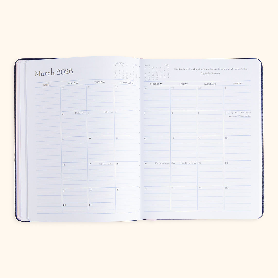 momAgenda Desktop 18-Month Planner 2025–26