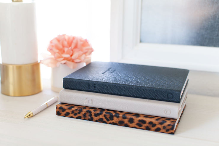 SALE! 2023 momAgenda Desktop | Luxury Day Planner | mom Planner | Family Planner | Agenda  (Runs through December 2023)